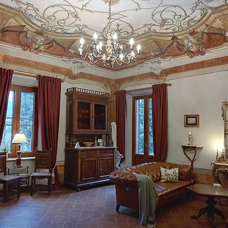 Monti Guesthouse Monti di Licciana Nardi Bagian luar foto