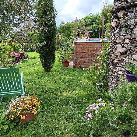 Monti Guesthouse Monti di Licciana Nardi Bagian luar foto
