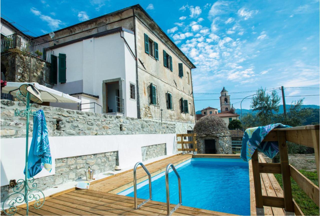 Monti Guesthouse Monti di Licciana Nardi Bagian luar foto