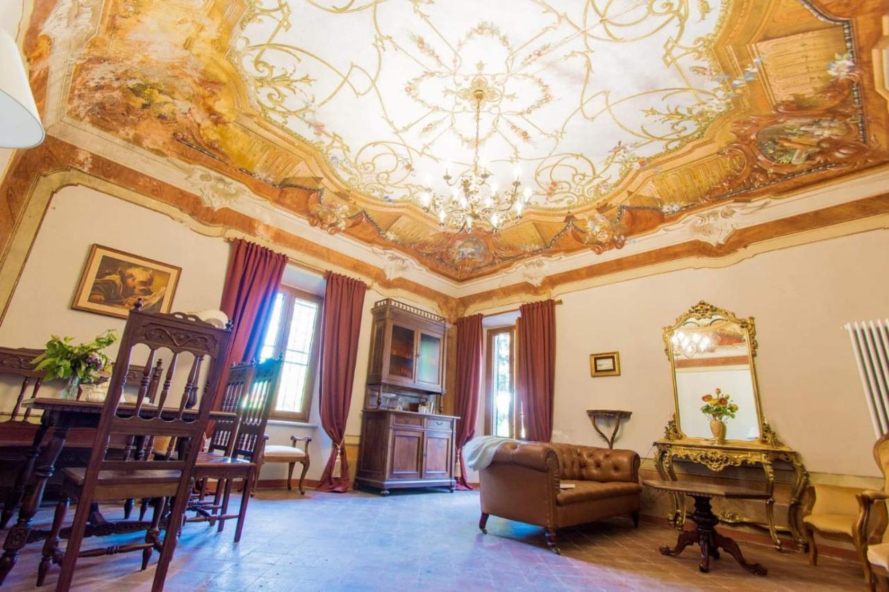 Monti Guesthouse Monti di Licciana Nardi Bagian luar foto