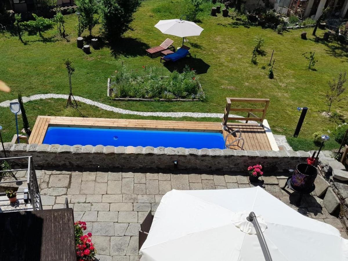 Monti Guesthouse Monti di Licciana Nardi Bagian luar foto