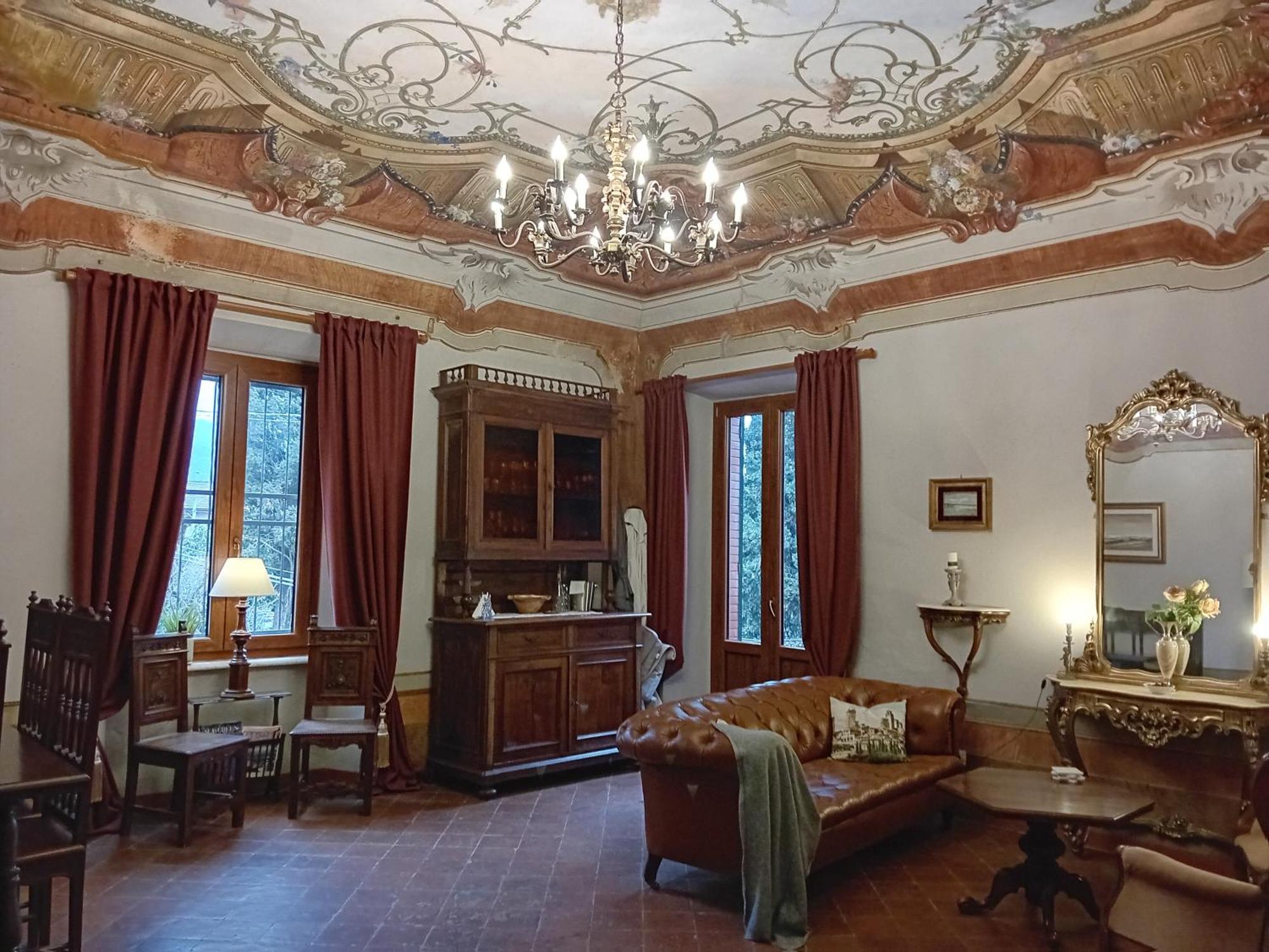Monti Guesthouse Monti di Licciana Nardi Bagian luar foto